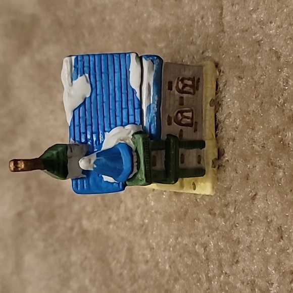 Vintage Porcelain Trinket Box Church - Picture 3 of 6